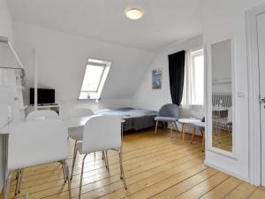 Apartment Zlatka - 250m from the sea by Interhome