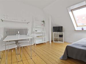 Apartment Zlatka - 250m from the sea by Interhome