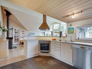 Holiday Home Alhed - 650m from the sea by Interhome