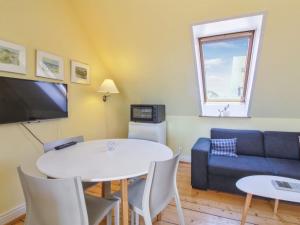 Apartment Siggut - 250m from the sea by Interhome