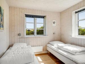 Holiday Home Annemie - 1-8km from the sea by Interhome