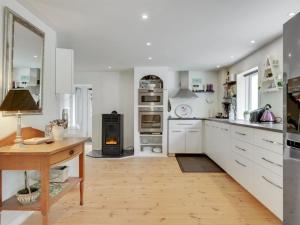 Holiday Home Makrina - 175m from the sea by Interhome