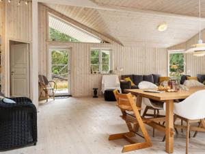 Holiday Home Grethe - 750m from the sea by Interhome