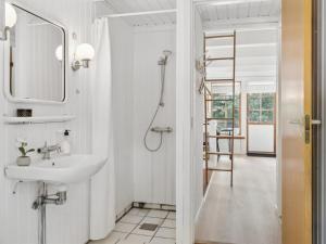 Holiday Home Jörn - 800m from the sea by Interhome