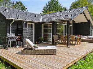 Holiday Home Jonnhild - 450m from the sea by Interhome