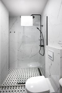 Design Studio Riga With Double Bed And Quiet Yard View