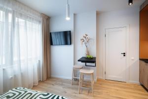 Design Studio Riga With Double Bed And Quiet Yard View