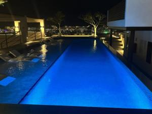 Upscale Combo Unit with Rooftop