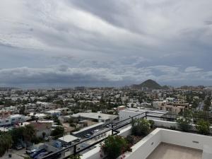 Upscale Combo Unit with Rooftop