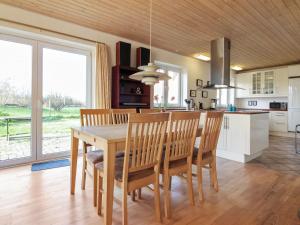 Apartment Ettie - 6km from the sea by Interhome