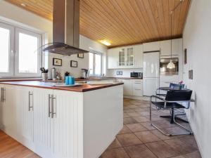 Apartment Ettie - 6km from the sea by Interhome