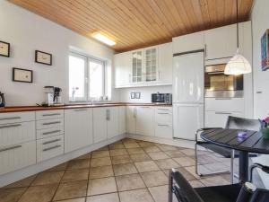 Apartment Ettie - 6km from the sea by Interhome