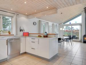 Holiday Home Annesophie - 300m to the inlet by Interhome