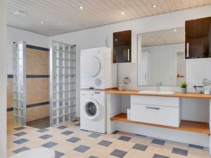 Holiday Home Annesophie - 300m to the fjord by Interhome