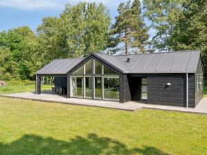 Holiday Home Ella - 1-2km to the fjord by Interhome