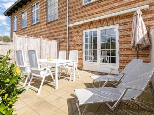 Apartment Samson - 100m from the sea by Interhome