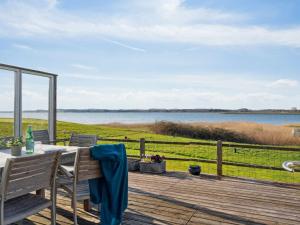 Holiday Home Velika - 25m to the fjord by Interhome