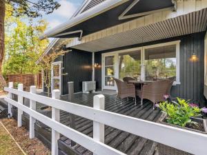 Holiday Home Eweline - 75m from the sea by Interhome