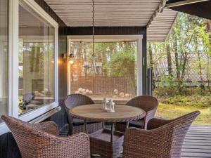 Holiday Home Eweline - 75m from the sea by Interhome