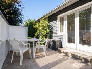 Holiday Home Carmen - 25m from the sea by Interhome