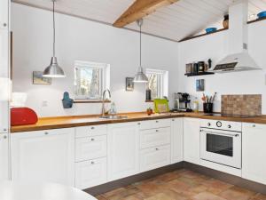 Holiday Home Jouni - 500m from the sea by Interhome