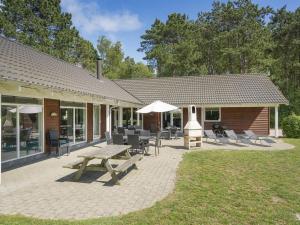 Holiday Home Hughe - 300m from the sea by Interhome