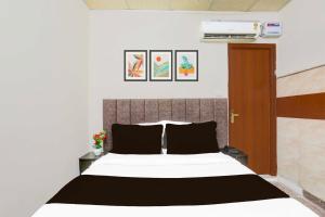 Collection O Johri Enclave Metro Station Second Home