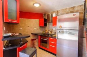 Stone Garden Escape with jacuzzi