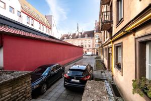 Home cinema - 2-bed, 2-bath - Free Private Parking