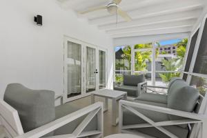 Together but with Privacy 3 Units and Private Pool