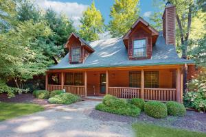 Kingfisher Cove Cabin 19