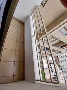 departamento cómodo, central con estacionamiento
