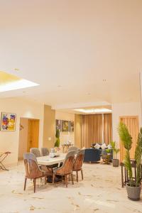 The Uptown Kingdom Luxury Homestay