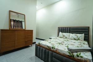 Beach close House with AC & Wifi