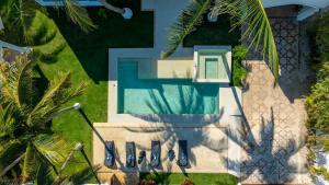 Unique 5BR Beachfront Villa w Private Pool!