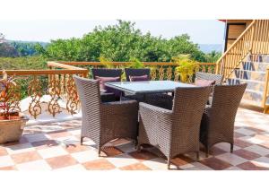 1BHK Apartment with Private Pool - 360 Bliss