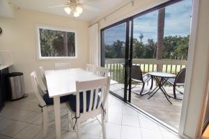 611 Magnolia-Stella Maris