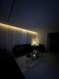 غرفة وصالة بالعقيق