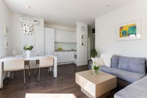 White Zagreb Apartment