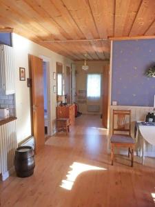 VGO715-Hova-Hulan-Strandvaegen-9