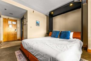 Studio at Grand Lodge Hot Tub Pool Pet Friendly