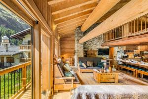 Chalet Lo Soli - Chalet au charme rustique pour 12 personnes MAE-6974