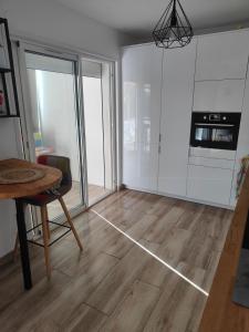 Sanary, port et plage à pied, au calme, avec jardin