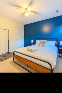 Spacious 5-Bedroom Retreat Minutes from Washington