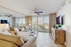 Pelican Beach Resort 415