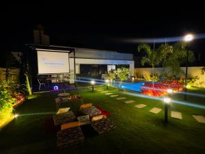 Soul Club - 1hr from HSR, Outdoor Cinema, Pool, Meditation Room, BBQ