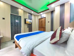 Hotel SVR Residency Sea View Puri - Known as Puri Inn - Near Light House Sea Beach - Swargadwar Golden Beach -Bengali Market- Lift - Parking - Best Premium Hotel in Puri