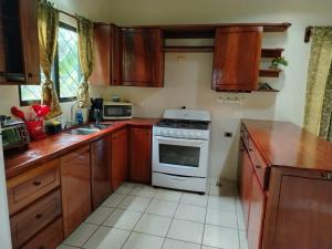 Casa Mango- family friendly 2 Bedroom, 2 Bath