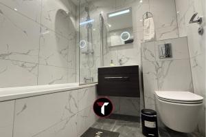 3 bedroom House Contractors and Groups sleeps 5