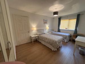 Killaloe Lakeside Holiday Home 2Bedroom